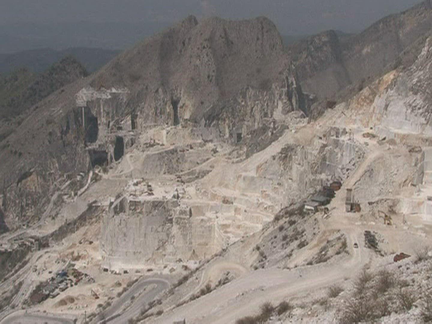 720445713 / Marble Quarry / Carrara / Italy