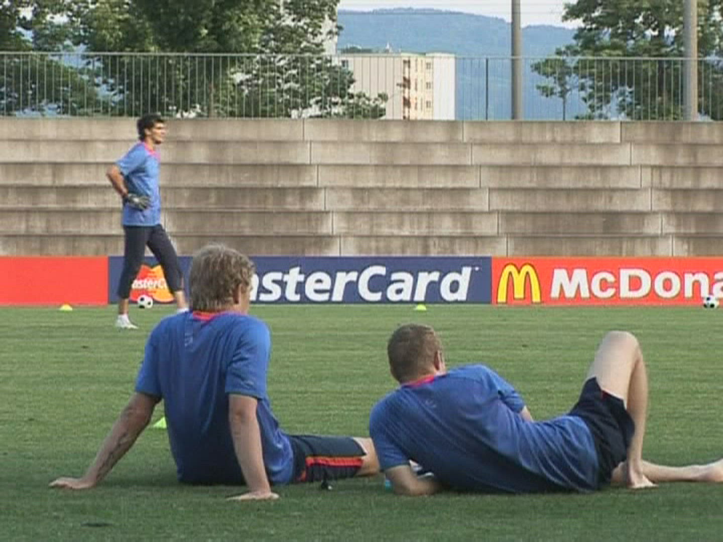 261033836 / Football Training / Professional / European Football Championship