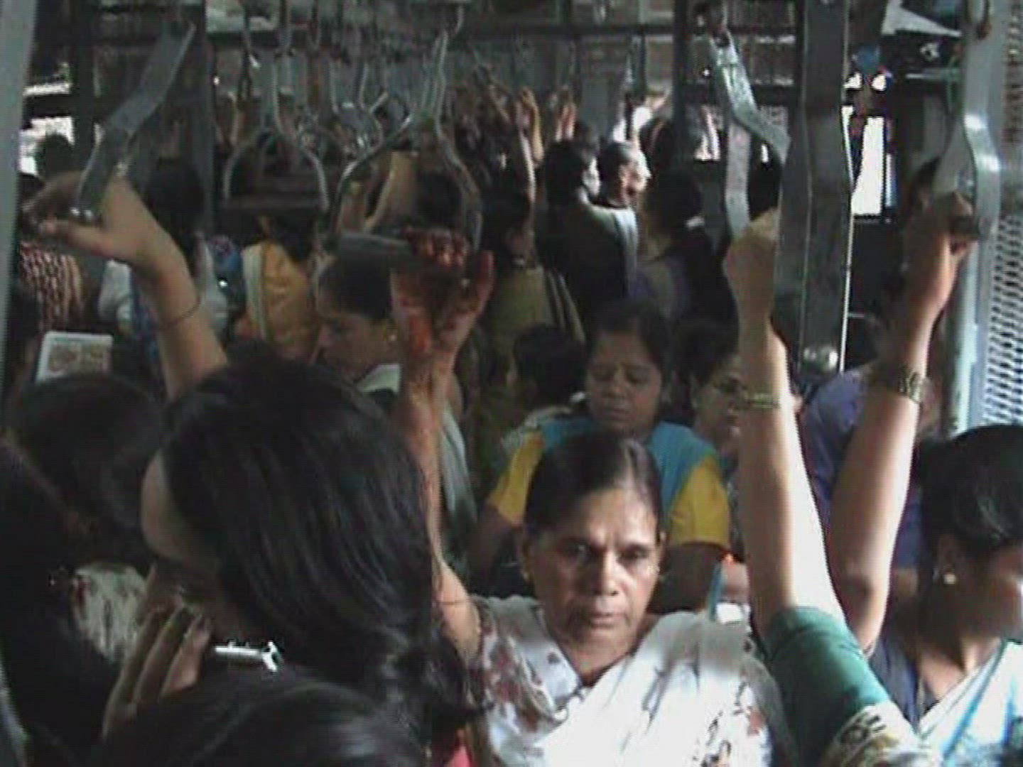 386365983 / Passenger / Railway Transport / Mumbai