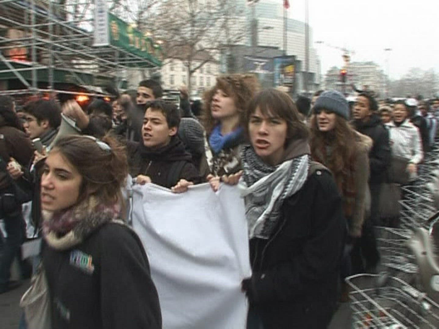 307378304 / Student / Demonstration / Paris / France