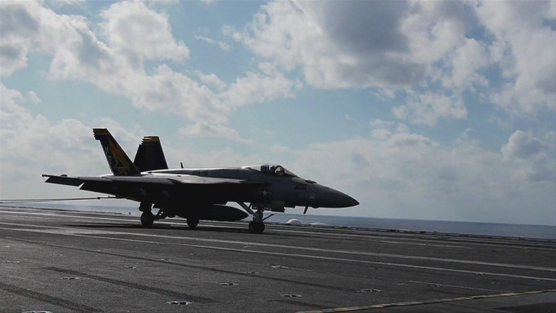 925002461 / News Footage / Apr 2, 2013