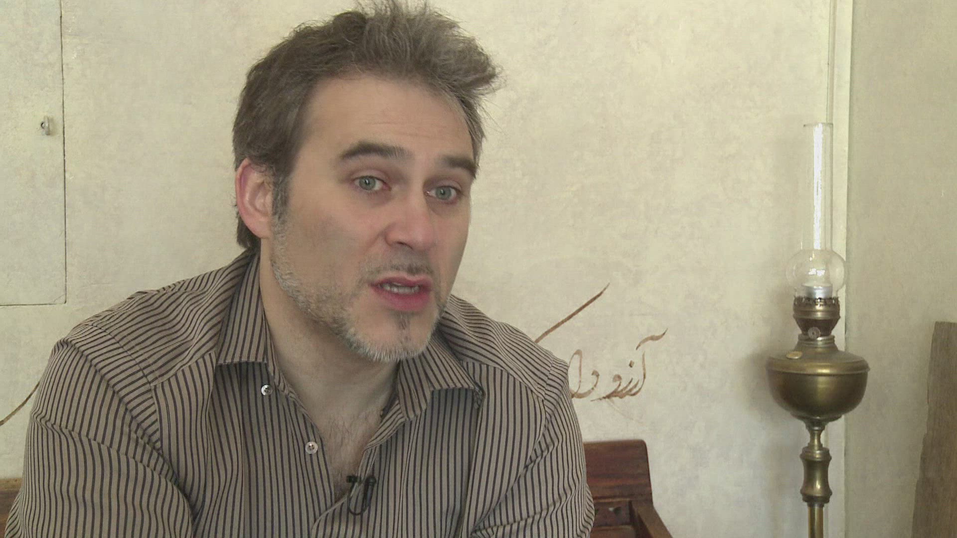 704211516 / News Footage / Apr 2, 2013