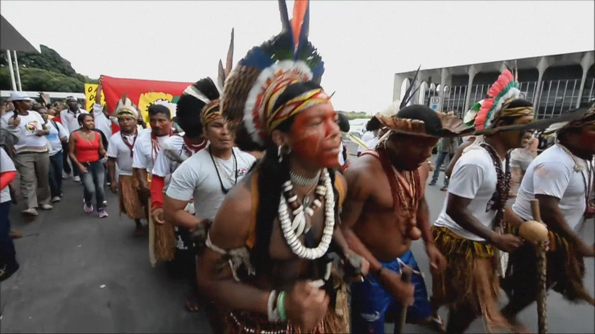 829959629 / News Footage / Oct 2, 2013