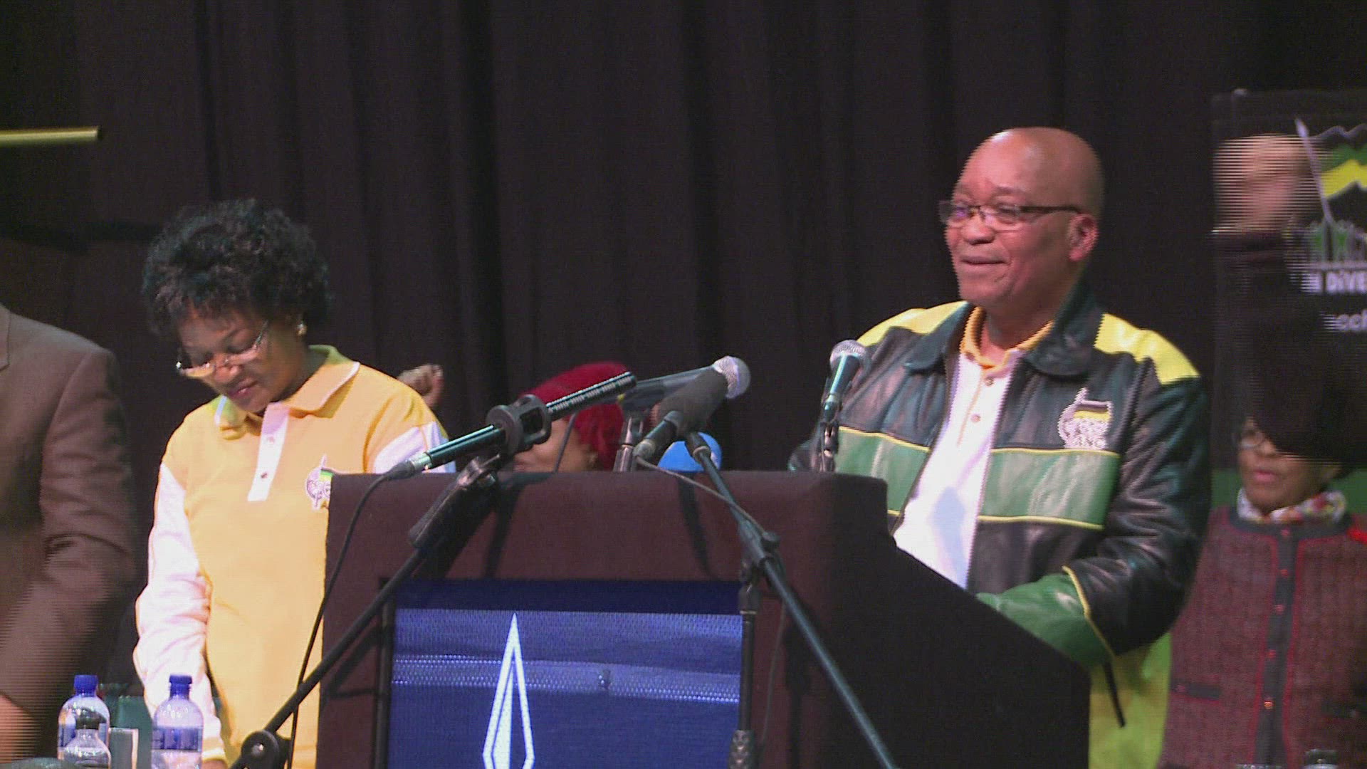 424709982 / News Footage / Dec 6, 2013