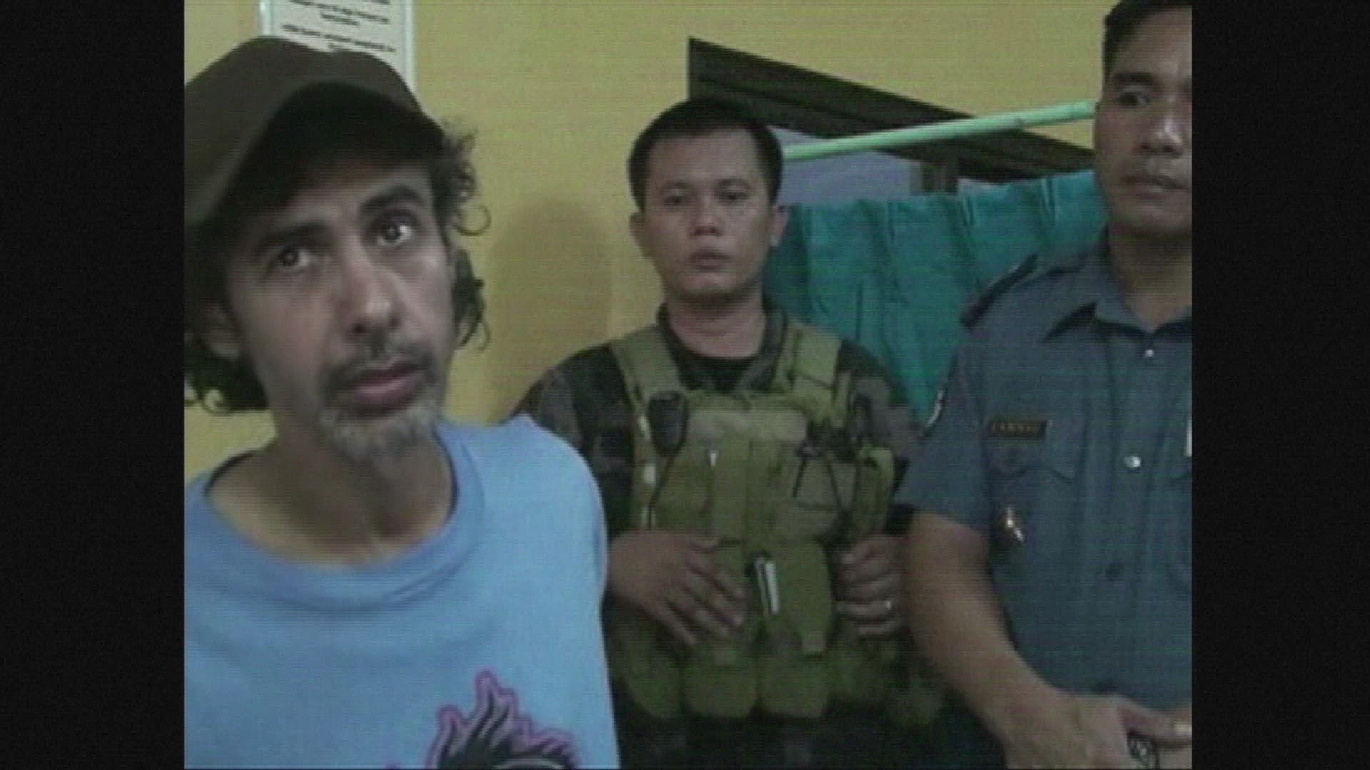 920378018 / News Footage / Dec 5, 2013