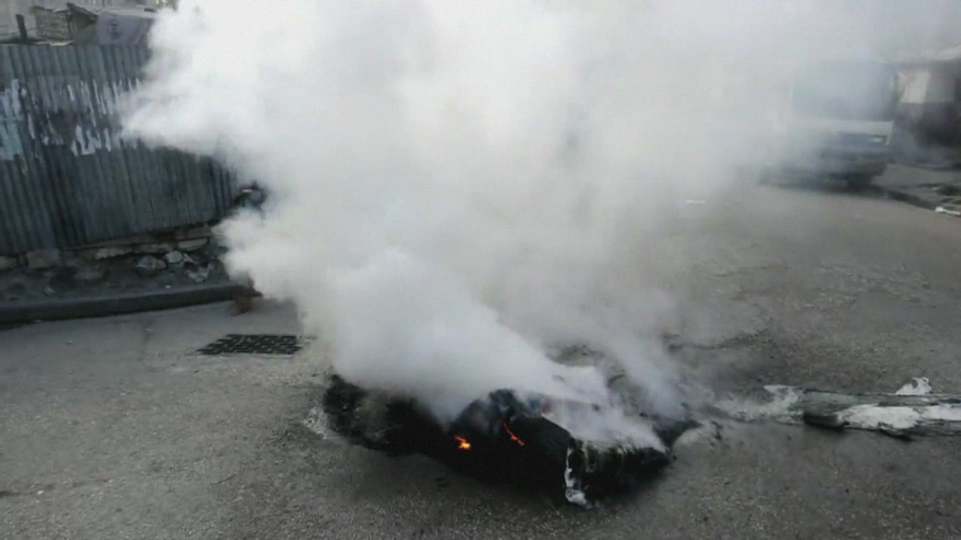 157937500 / News Footage / Jan 2, 2015