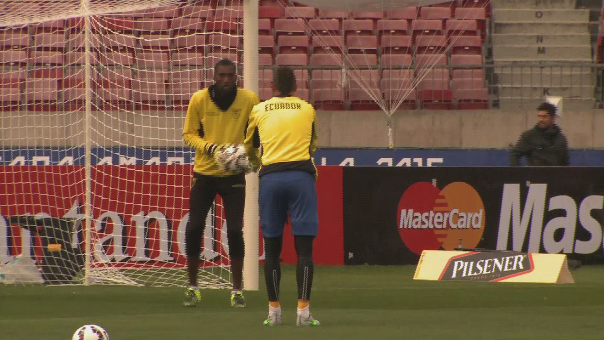 937431168 / News Footage / Jun 10, 2015