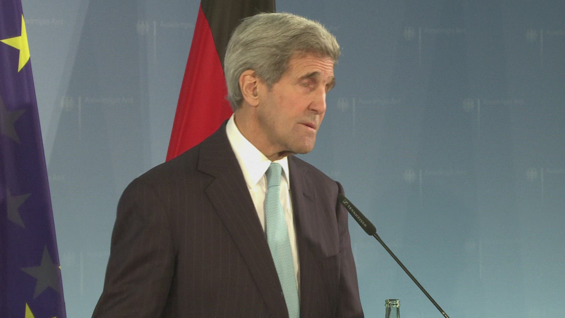 672612936 / News Footage / Oct 22, 2015