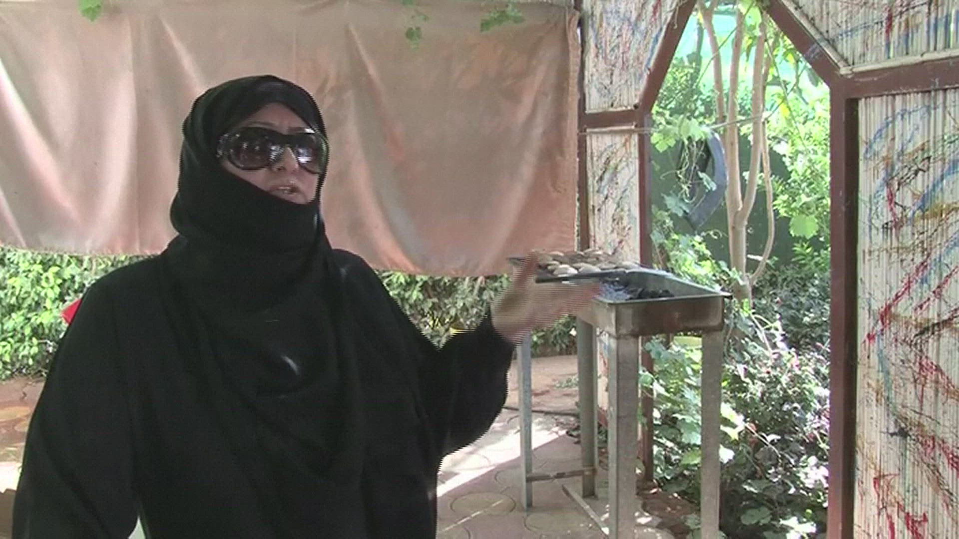 824779593 / News Footage / Nov 30, 2015