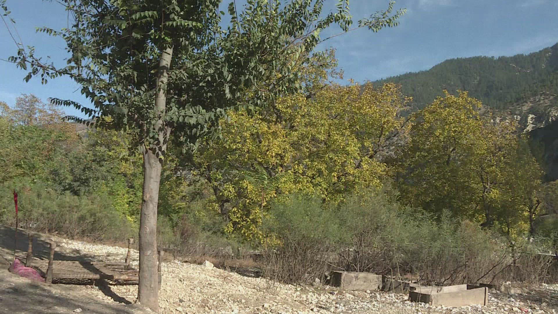 149882273 / News Footage / Apr 12, 2016