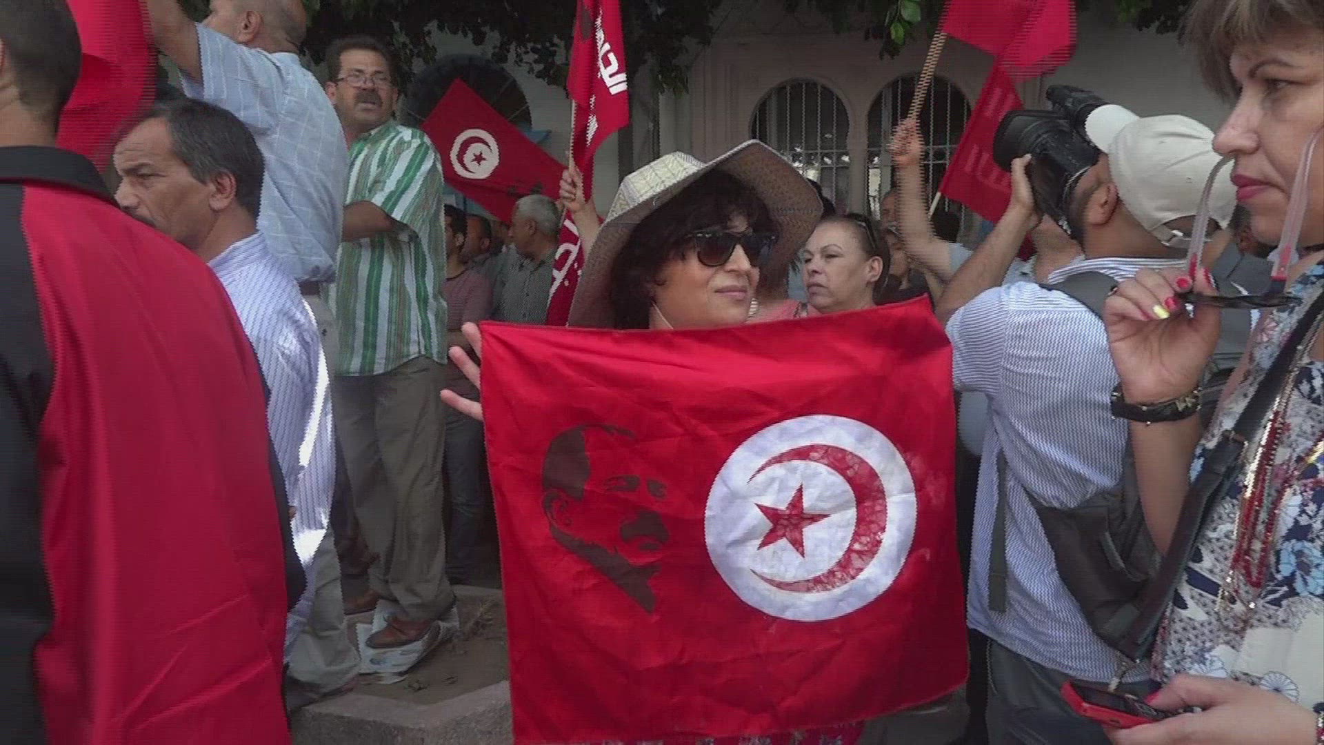 348441810 / News Footage / Jun 17, 2016