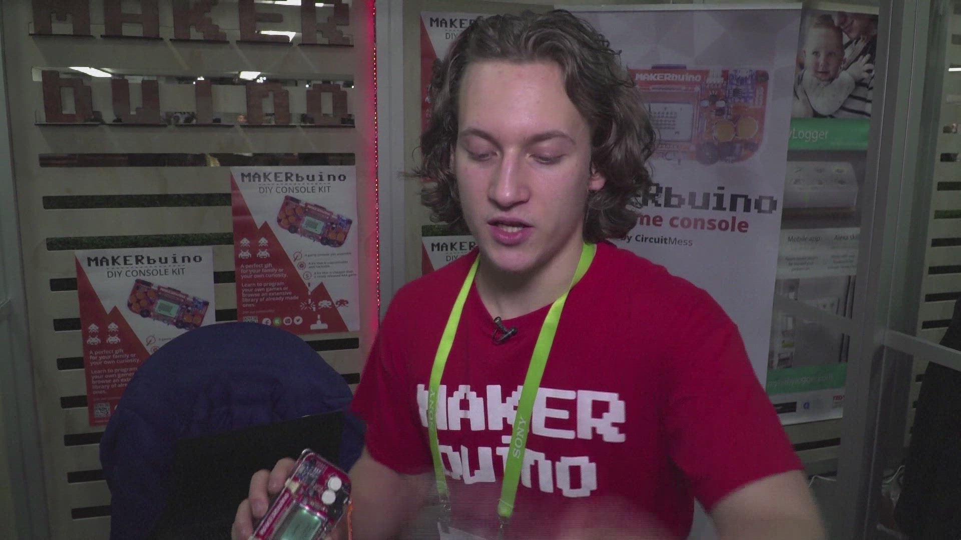 136408318 / News Footage / Jan 10, 2018