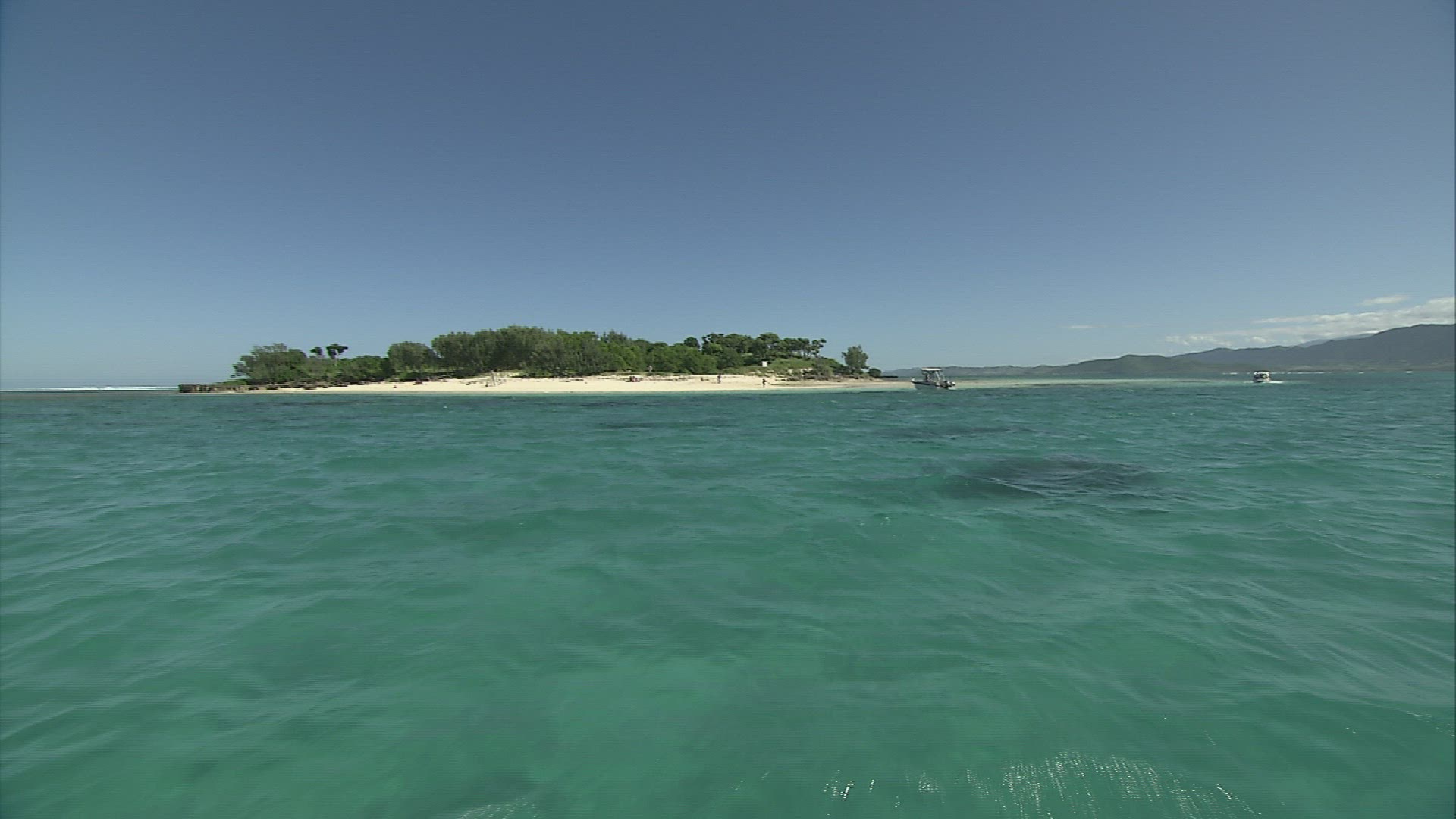 253114057 / Island / New Caledonia