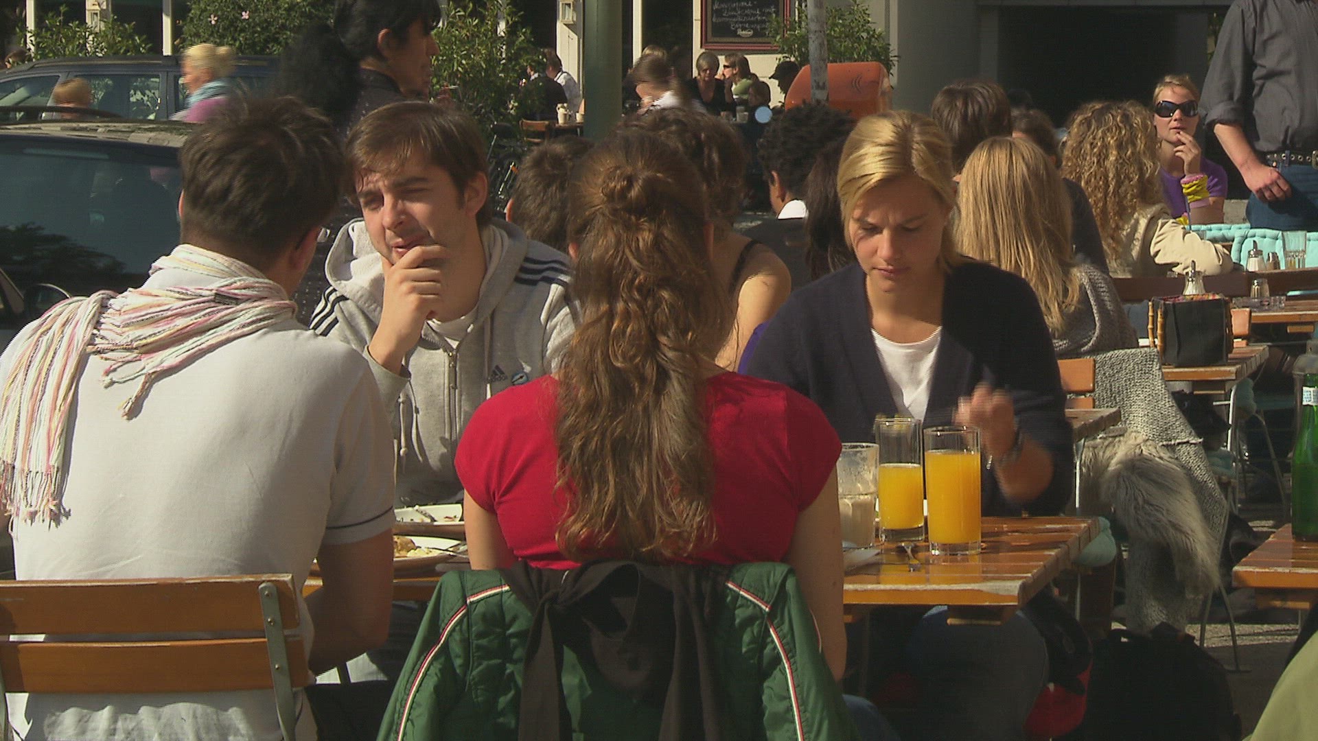 651258805 / Sidewalk Cafe / Prenzlauer Berg / Berlin / Germany