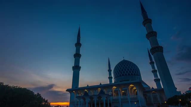 Day to Night Sunset Time Lapse of a Mosque in Malaysia