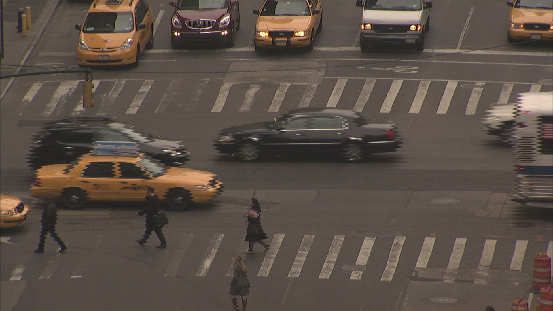 977108586 / City Traffic / Columbus Circle / New York City / USA