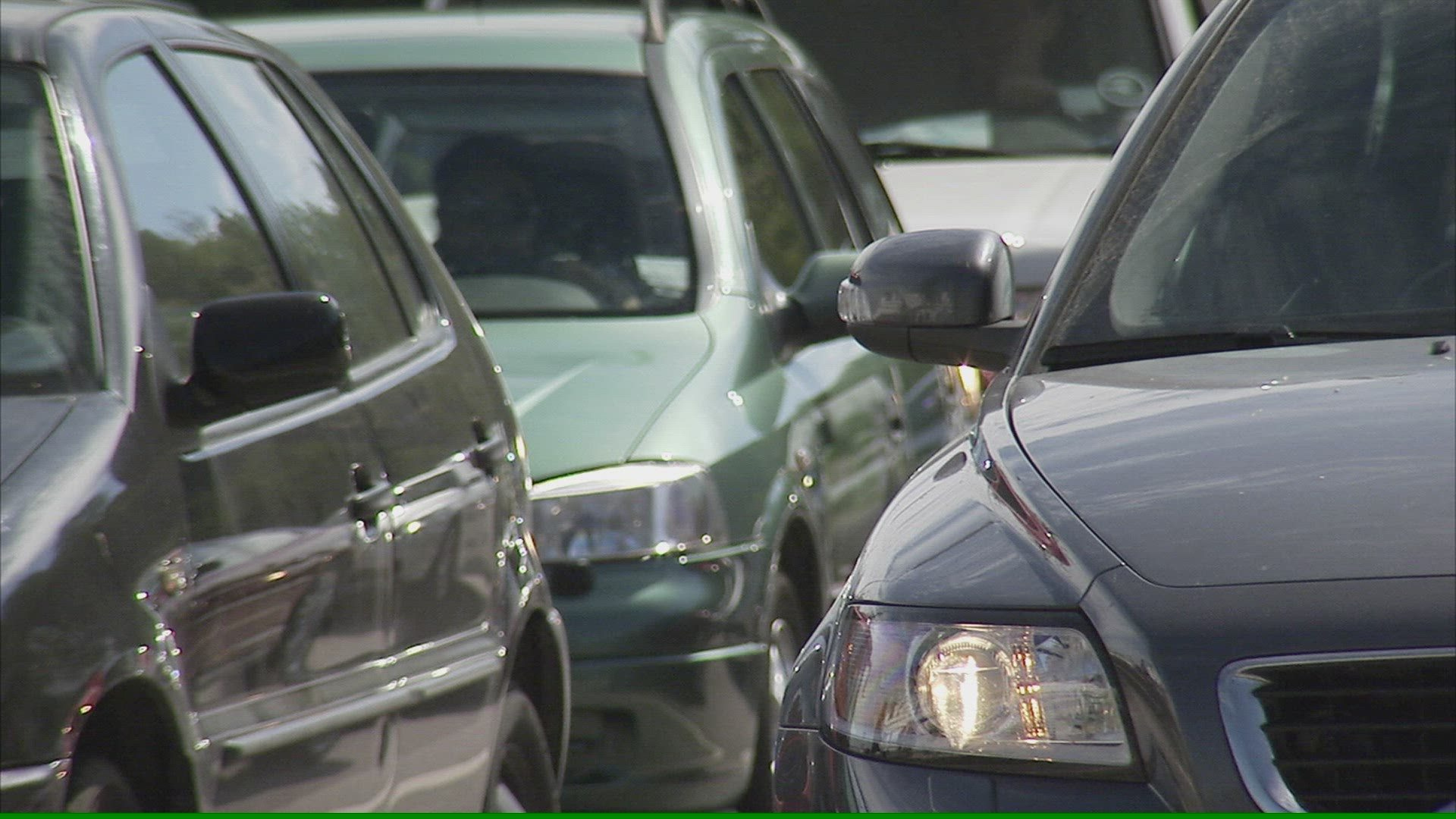 697396236 / Driving / Queue / Stockholm