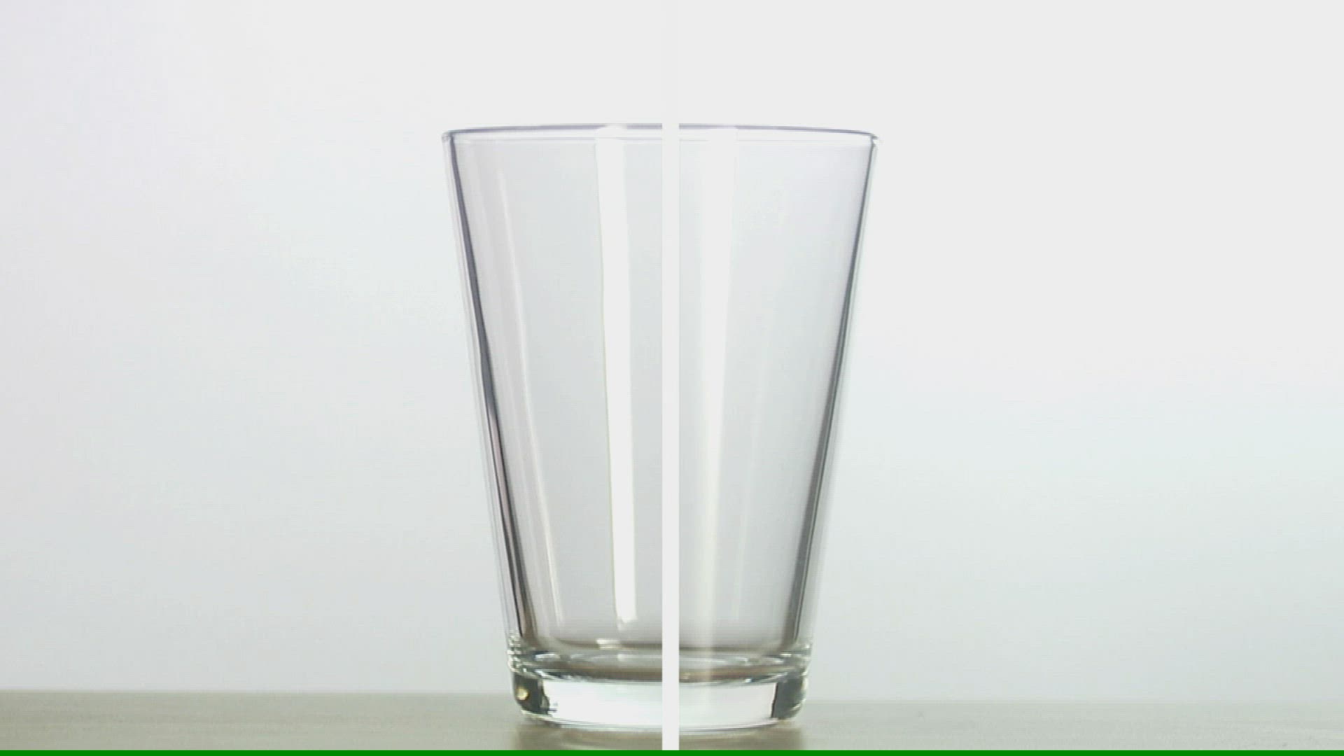 715074534 / Beverage / Pouring Out / Glass
