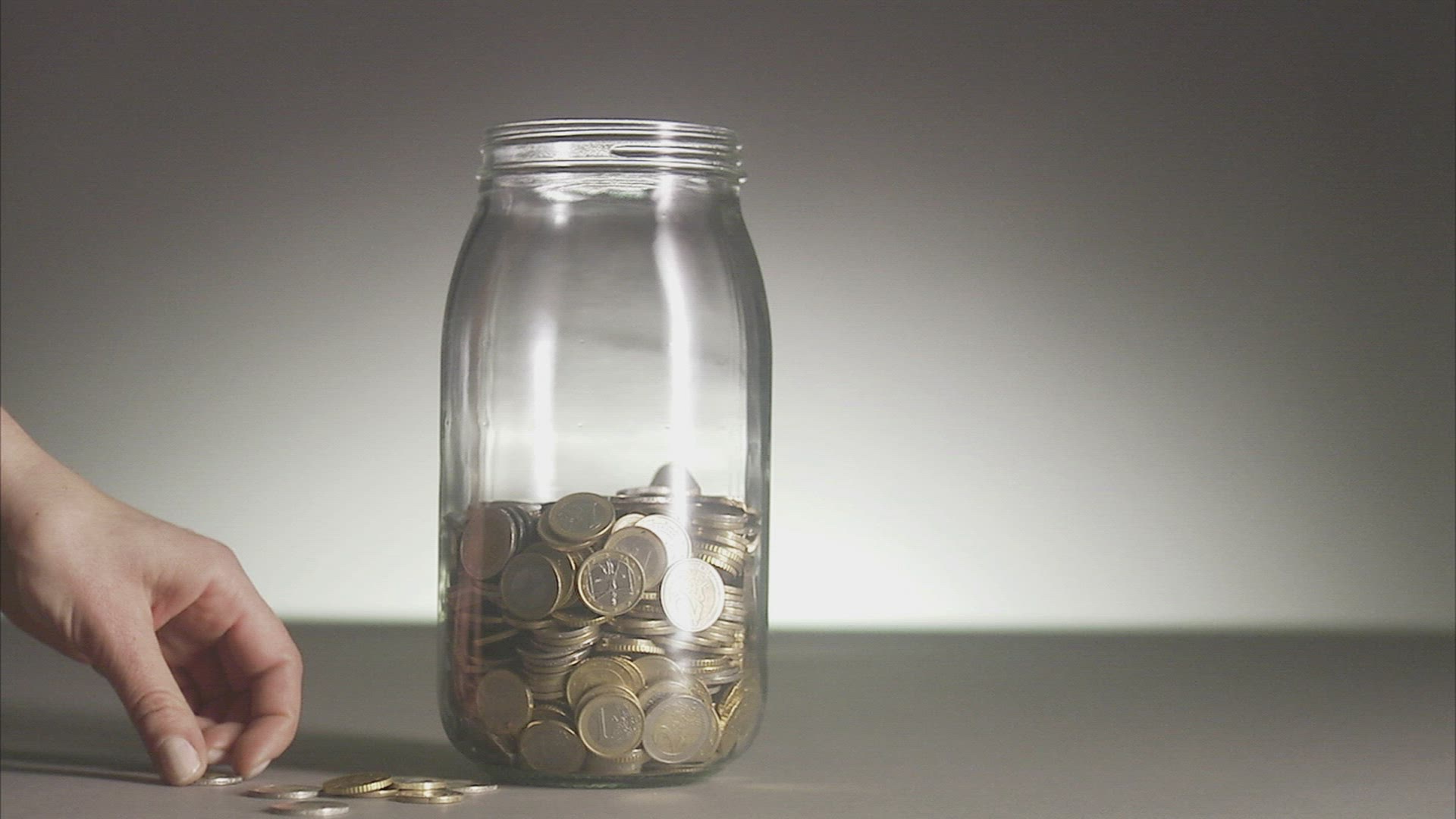 230802255 / Euro / Counting / Saving