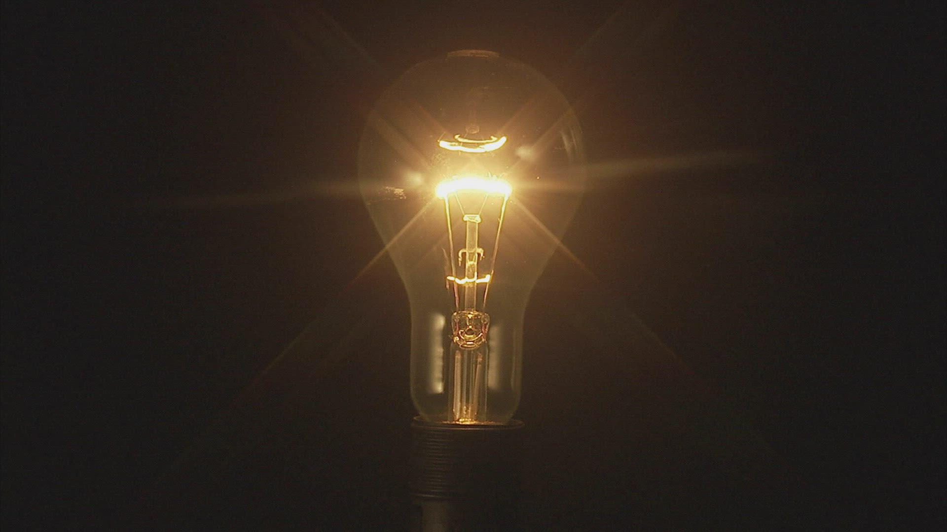 126614839 / Electricity / Light Bulb / Compositing