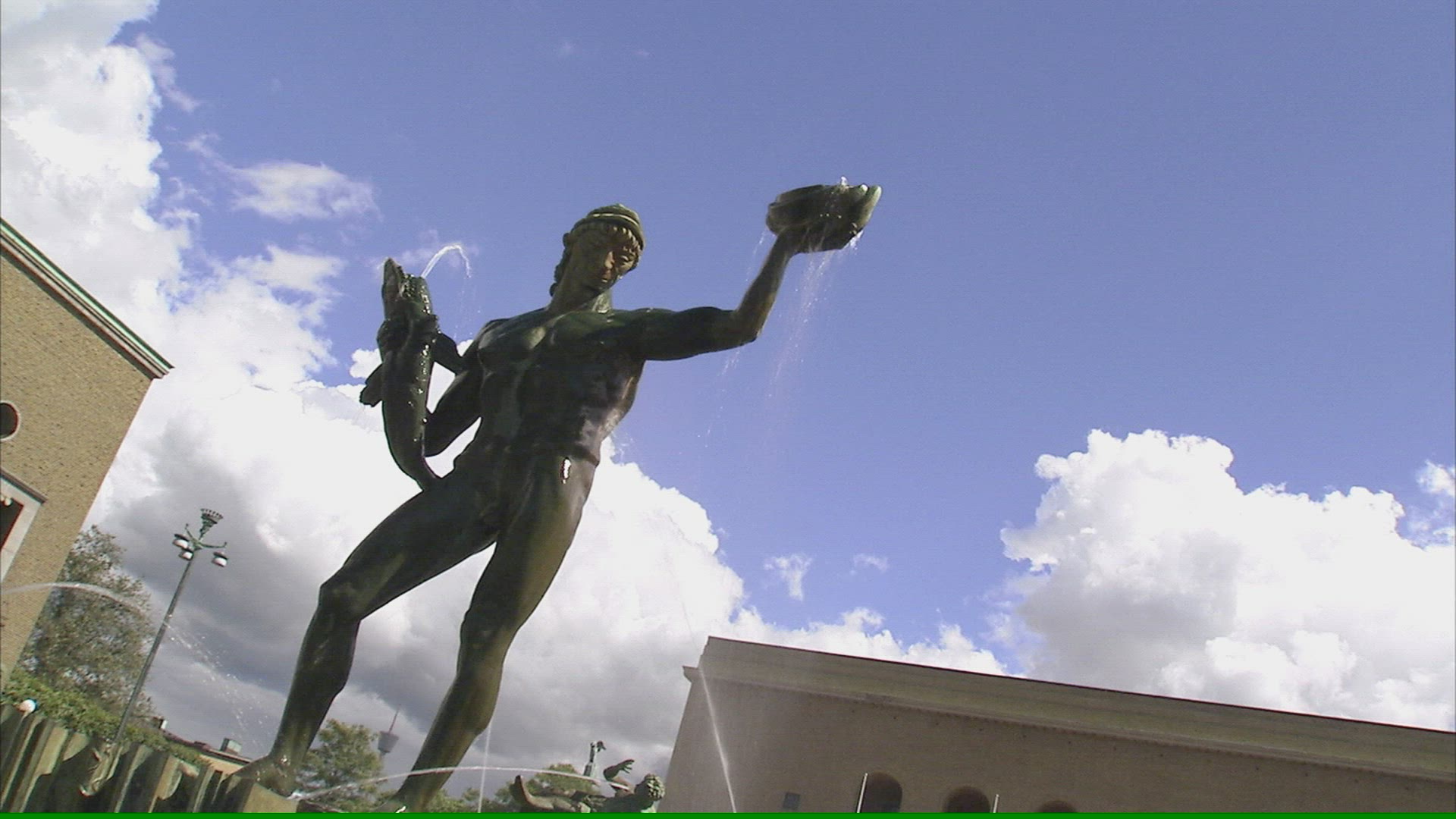 493239008 / Götaplatsen / Statue / Gothenburg