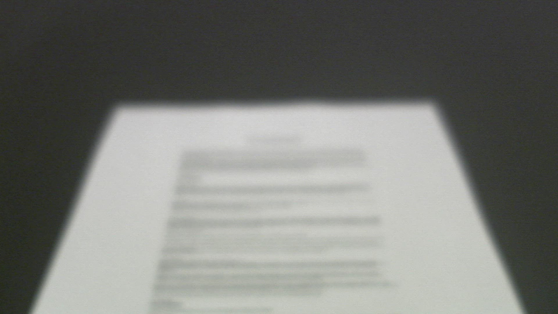 139201049 / Contract / Signing / Pen