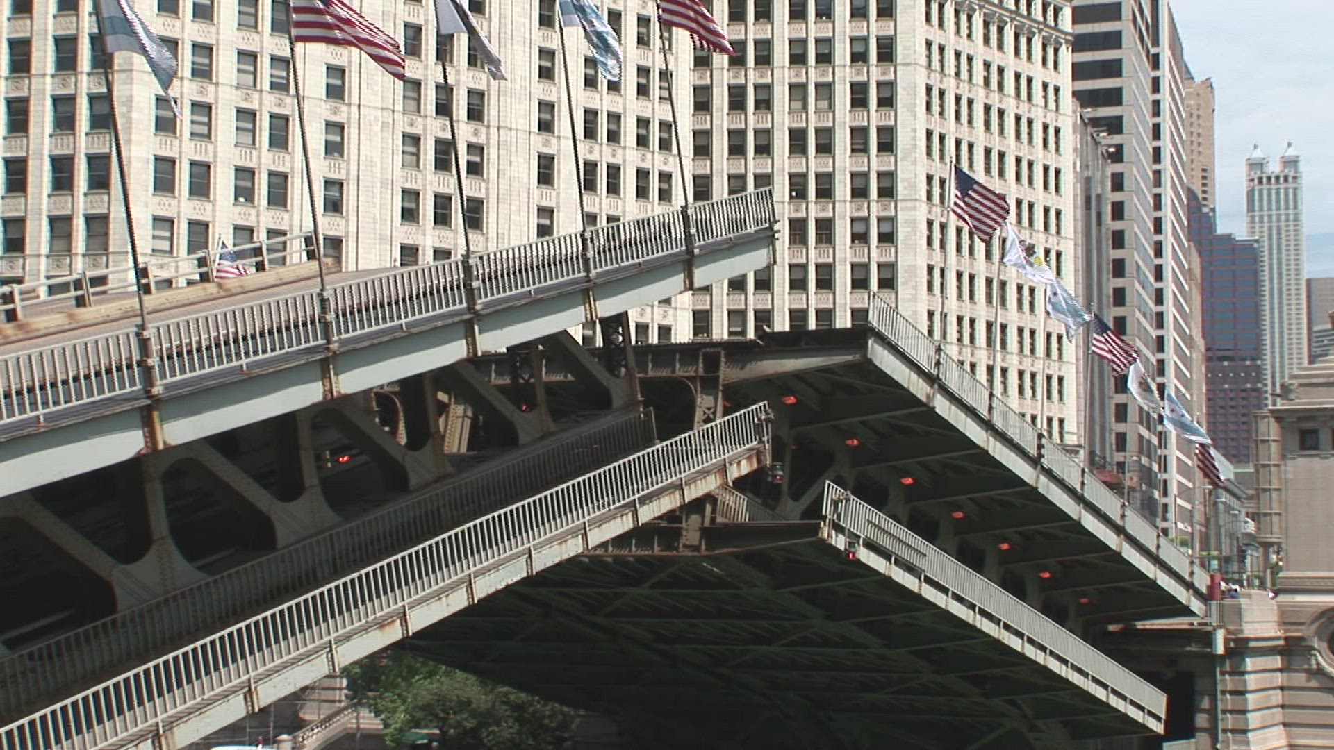 173083596 / Bascule Bridge / Chicago River / Chicago