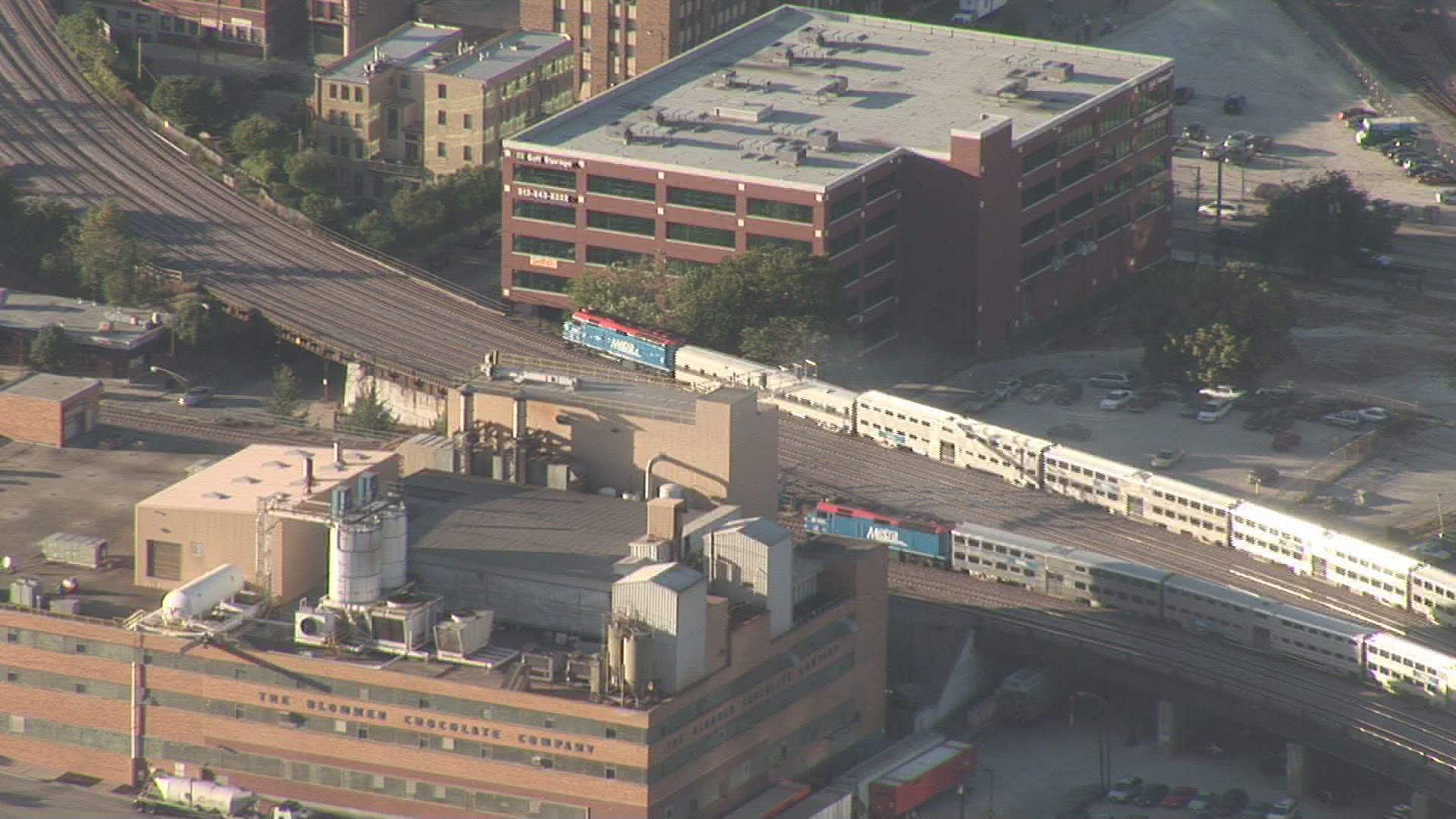 647568627 / Passenger Train / Chicago