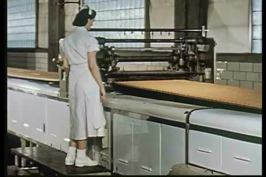 Cookies are made in a factory in 1950.