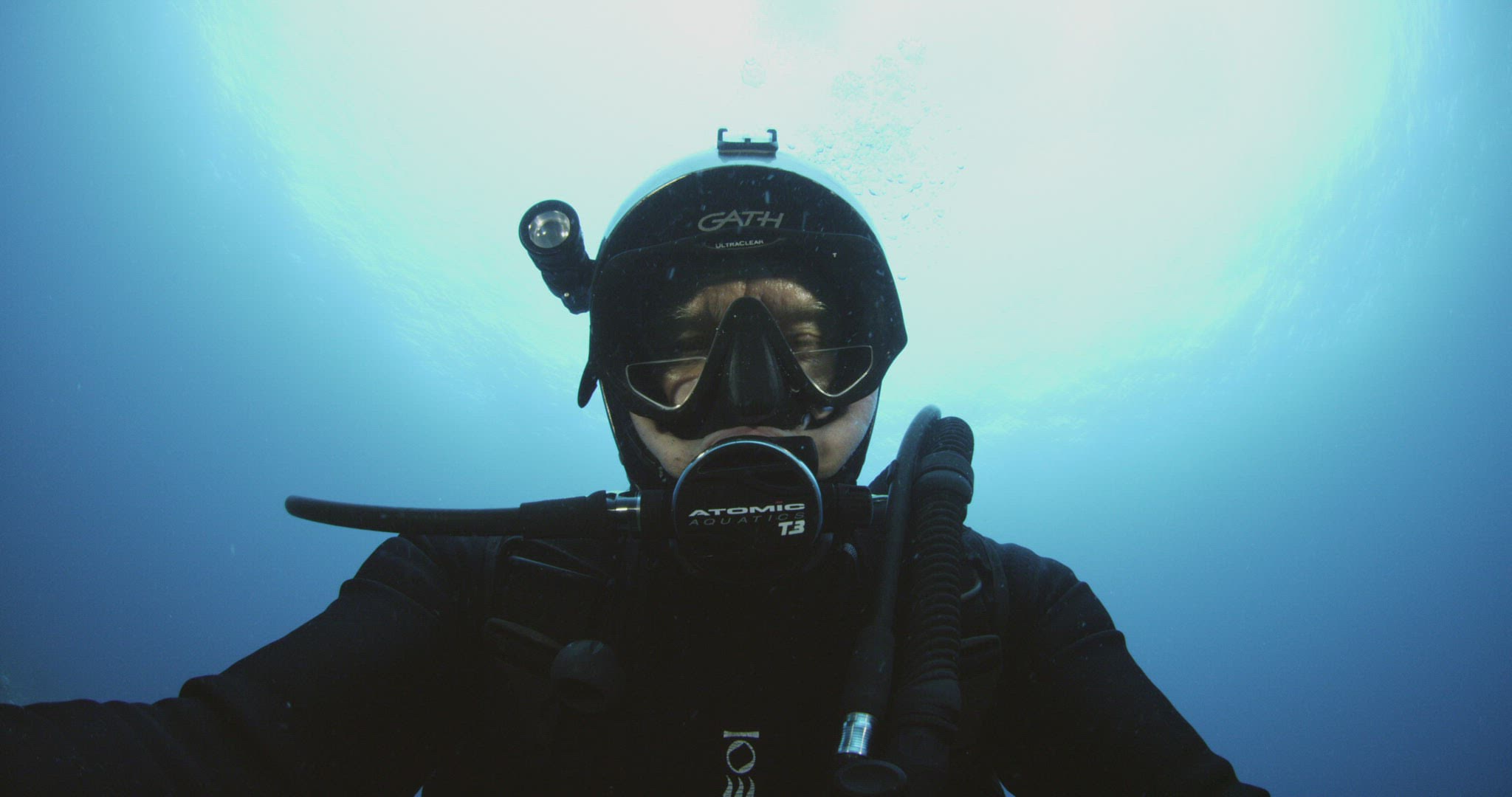 389934151 / Diver / Looking at Camera / Waving