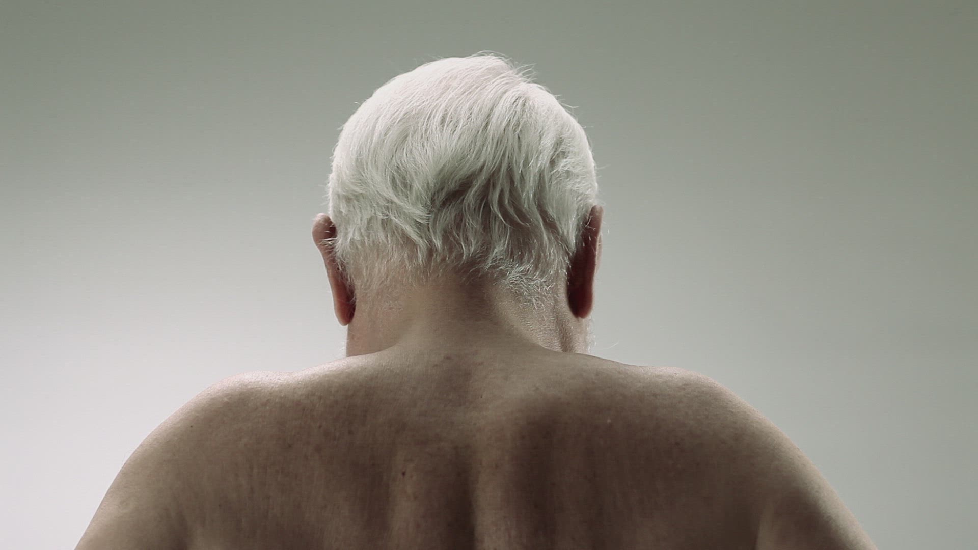 847250723 / Man / Seniors / Grey-haired