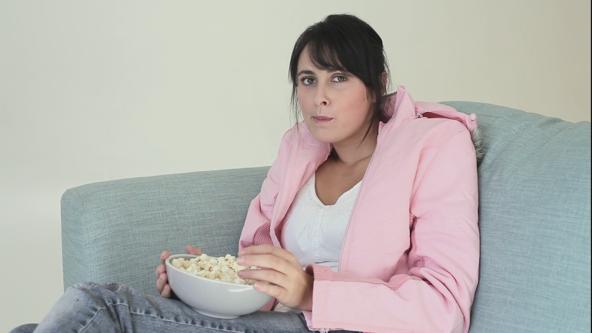 188138027 / Adolescent / Eating / Popcorn