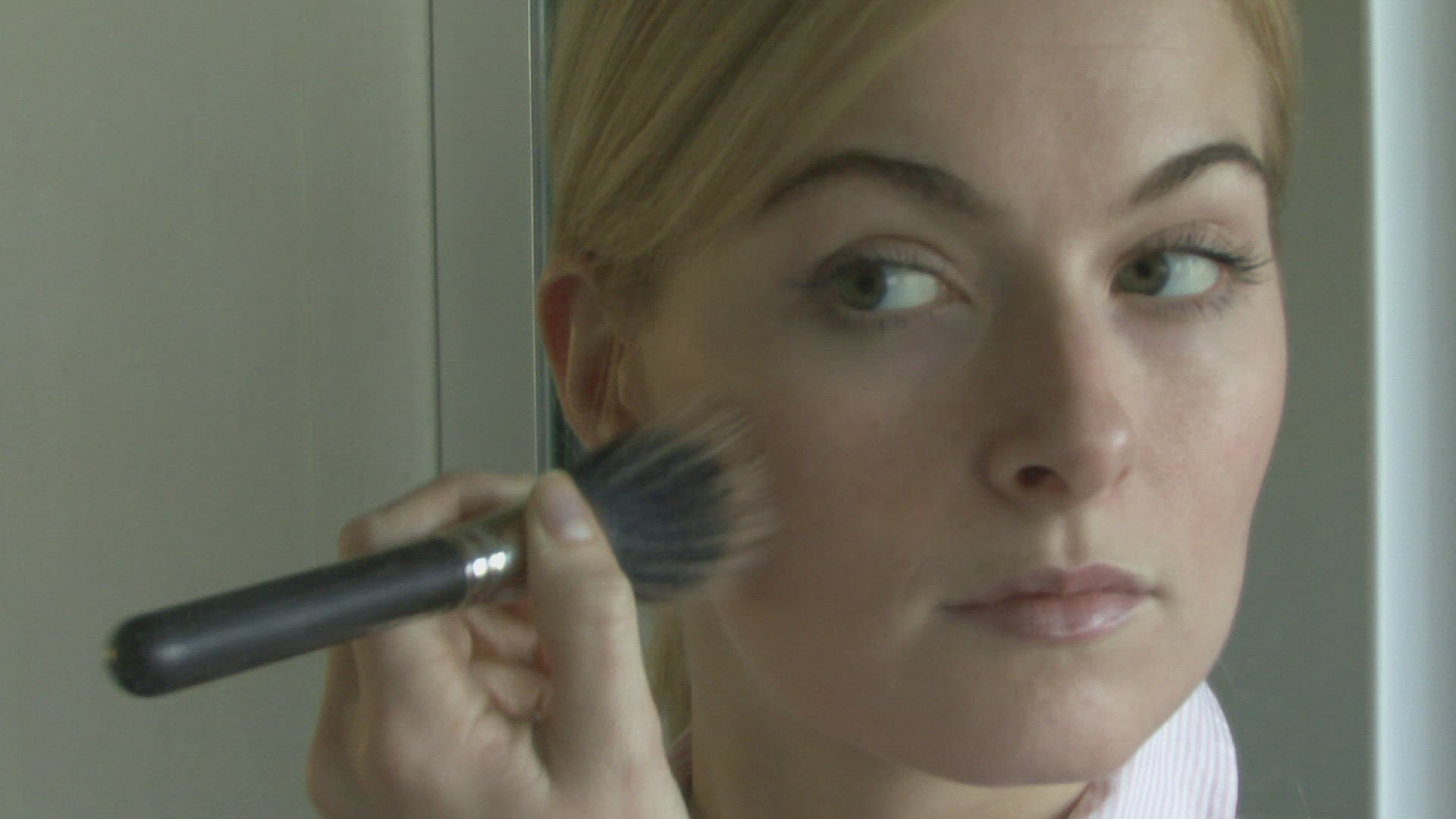 938580175 / Woman / Make up