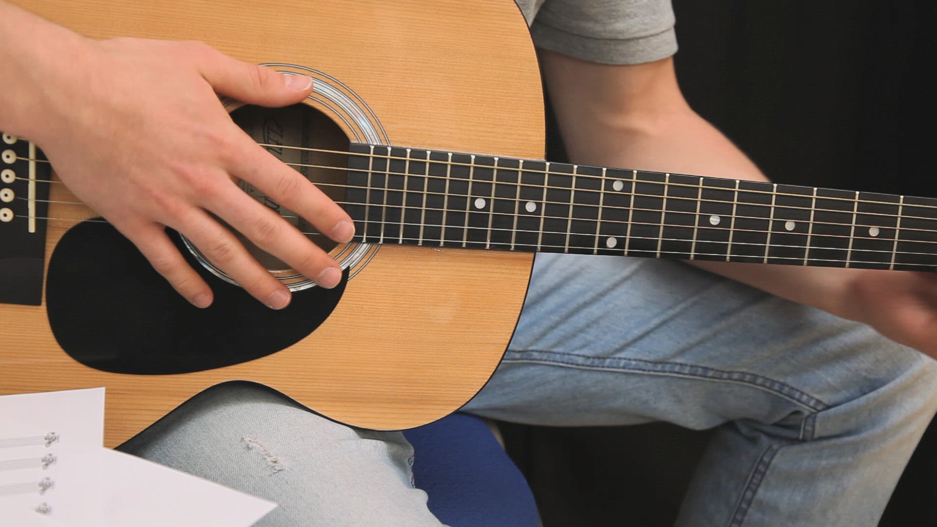 767396211 / Music Lesson / Learning / Musical Instrument