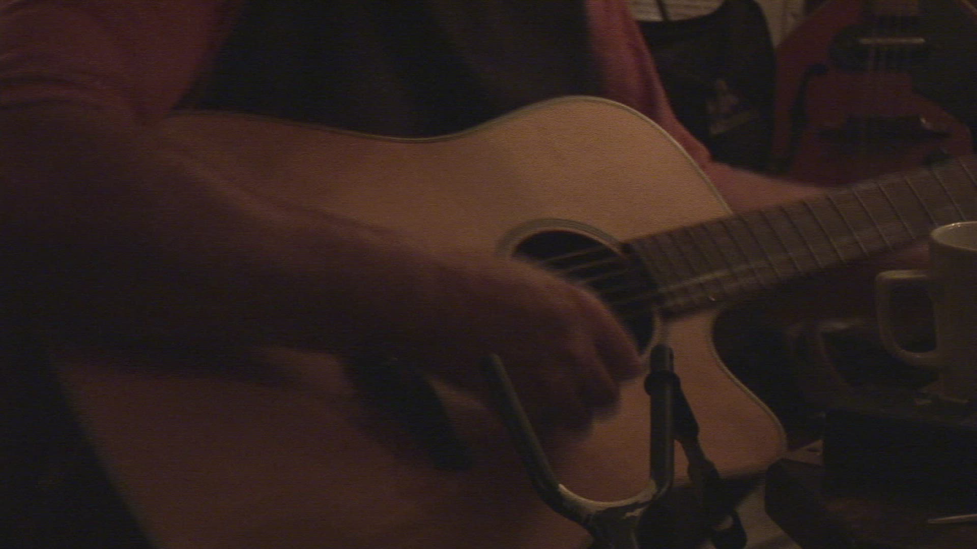 439944795 / Musician / Making Music / Pub