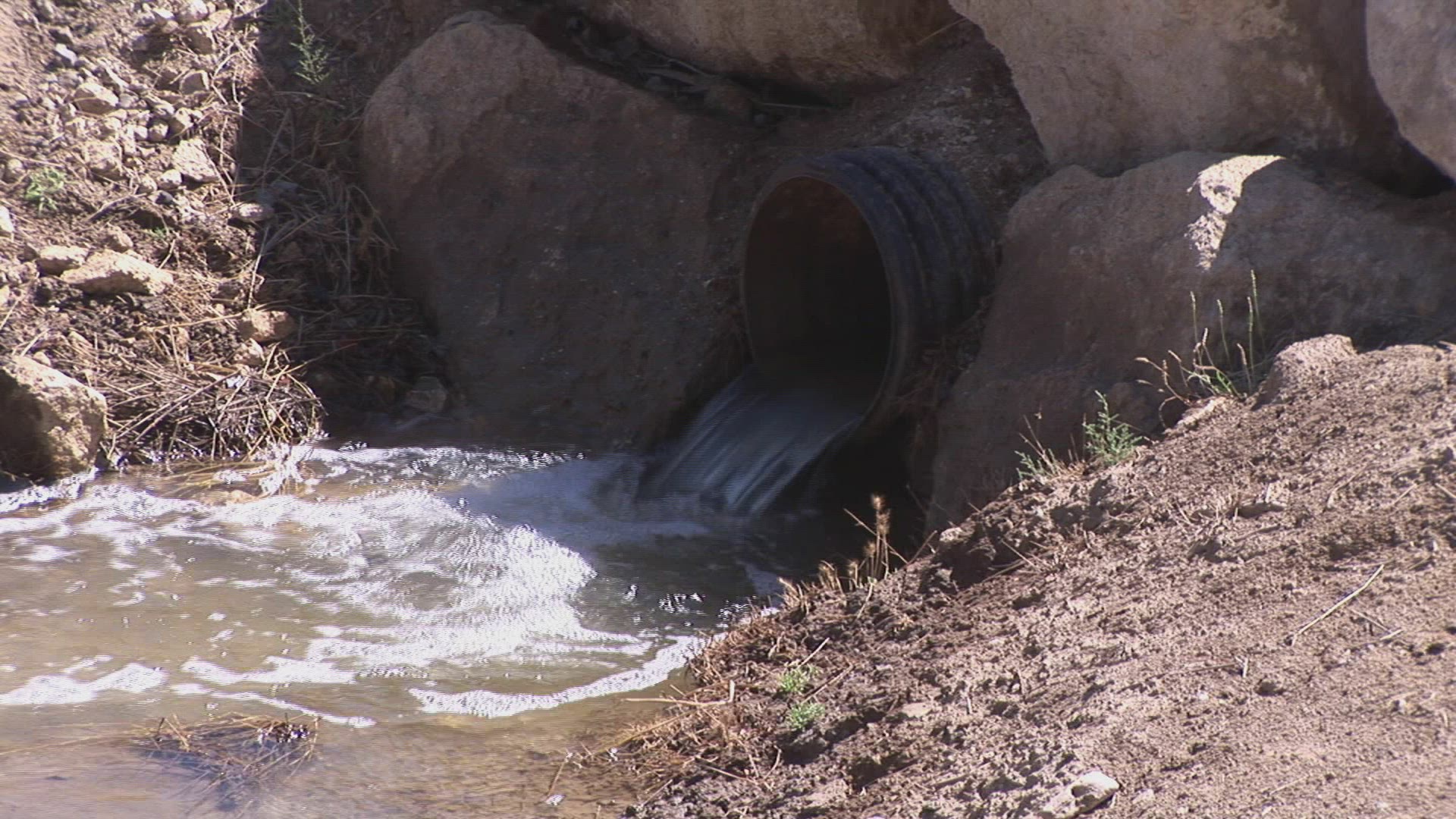 412803018 / Sewage / Conduit / Water Pollution / Africa