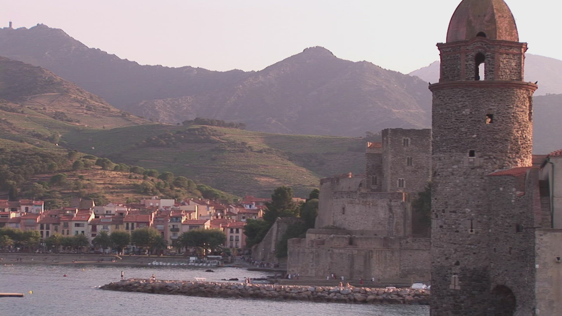 447677764 / Collioure / Defensive Fortification / Harbor
