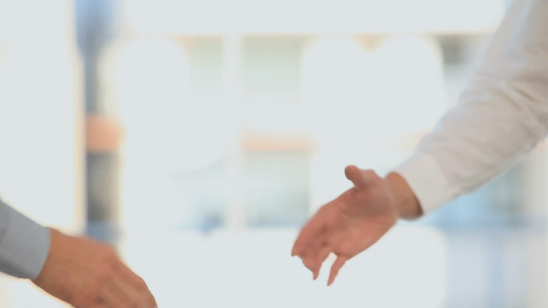 748102558 / Business People / Handshake