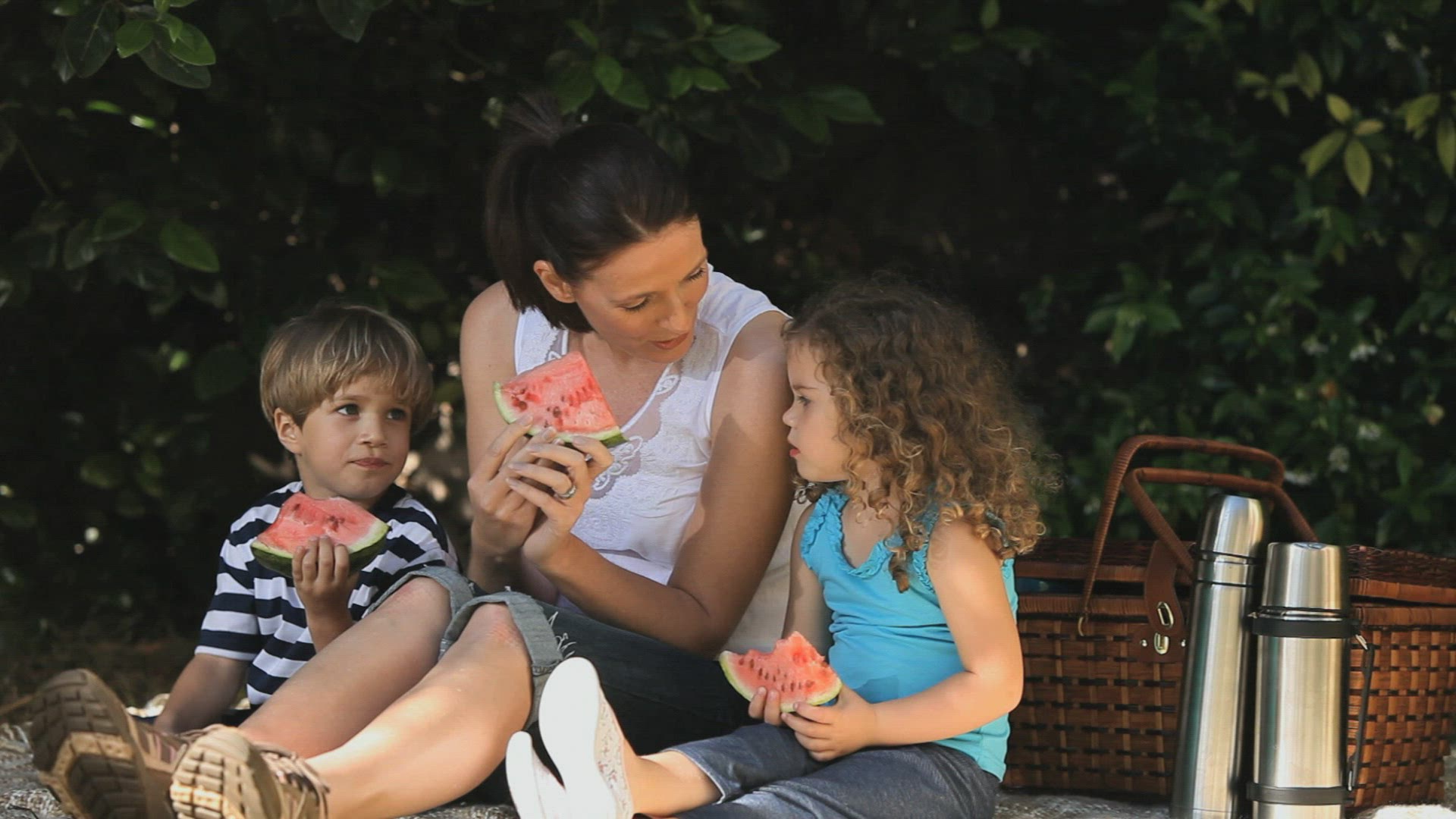 129715613 / Family / Savouring / Holidays