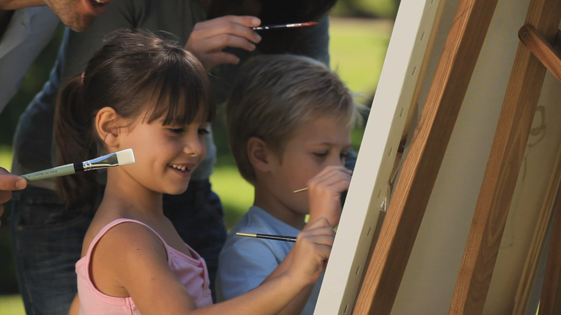 560819144 / Family / Recreational Activities