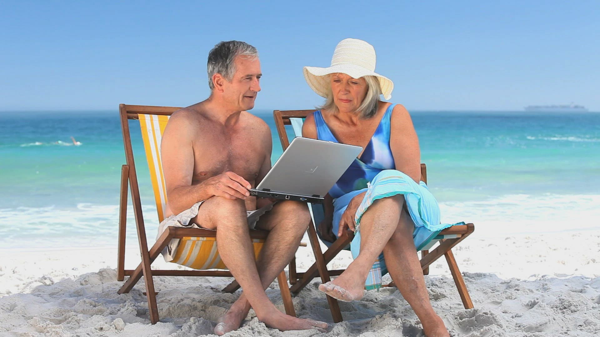 933257180 / Seniors / Savouring / Beach Holidays