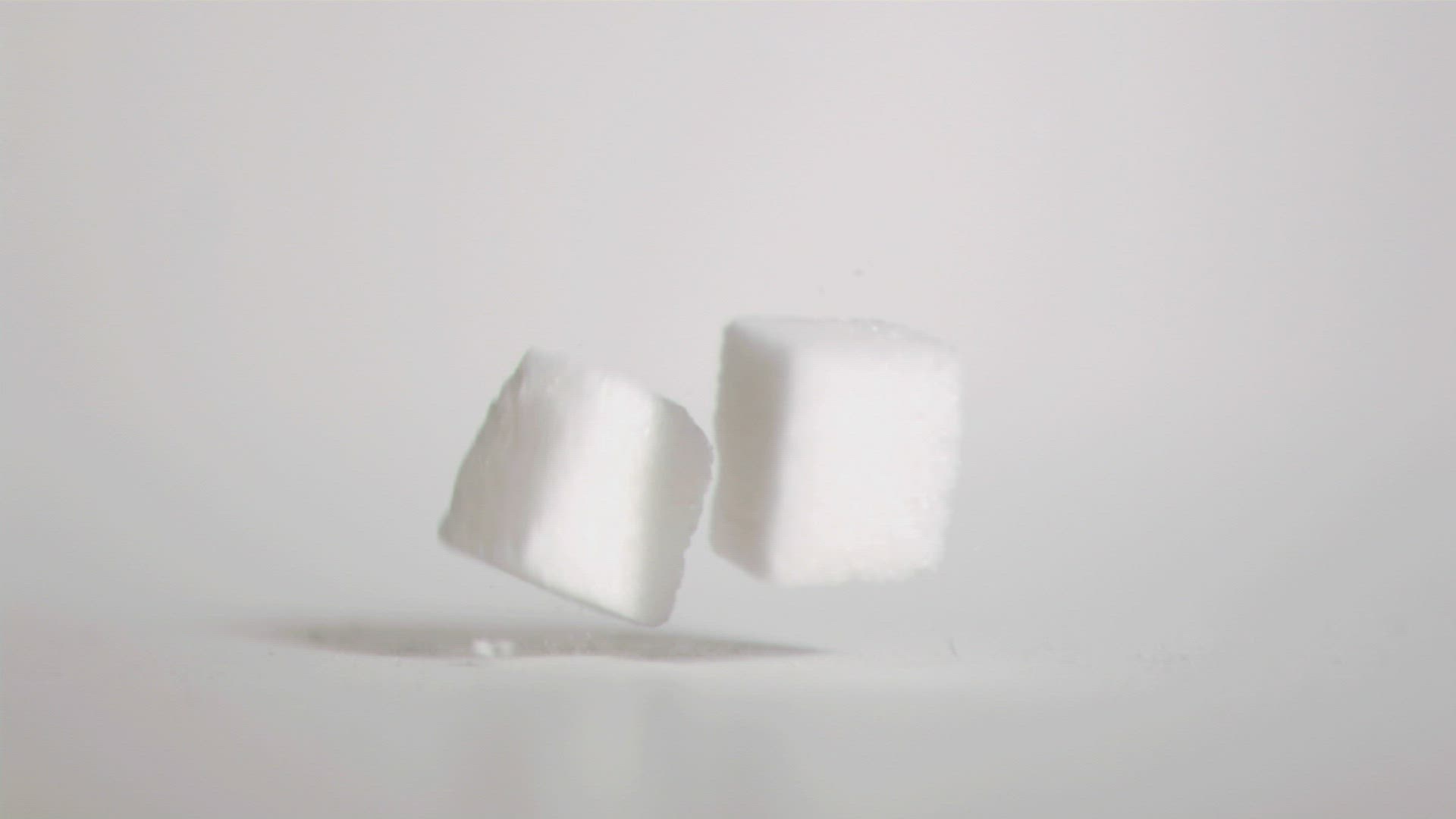 978670288 / Falling / Sugar Cube / Saccharose