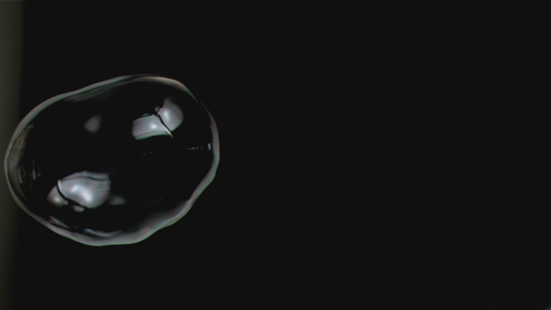 610194516 / Waving / Fragility / Bubble