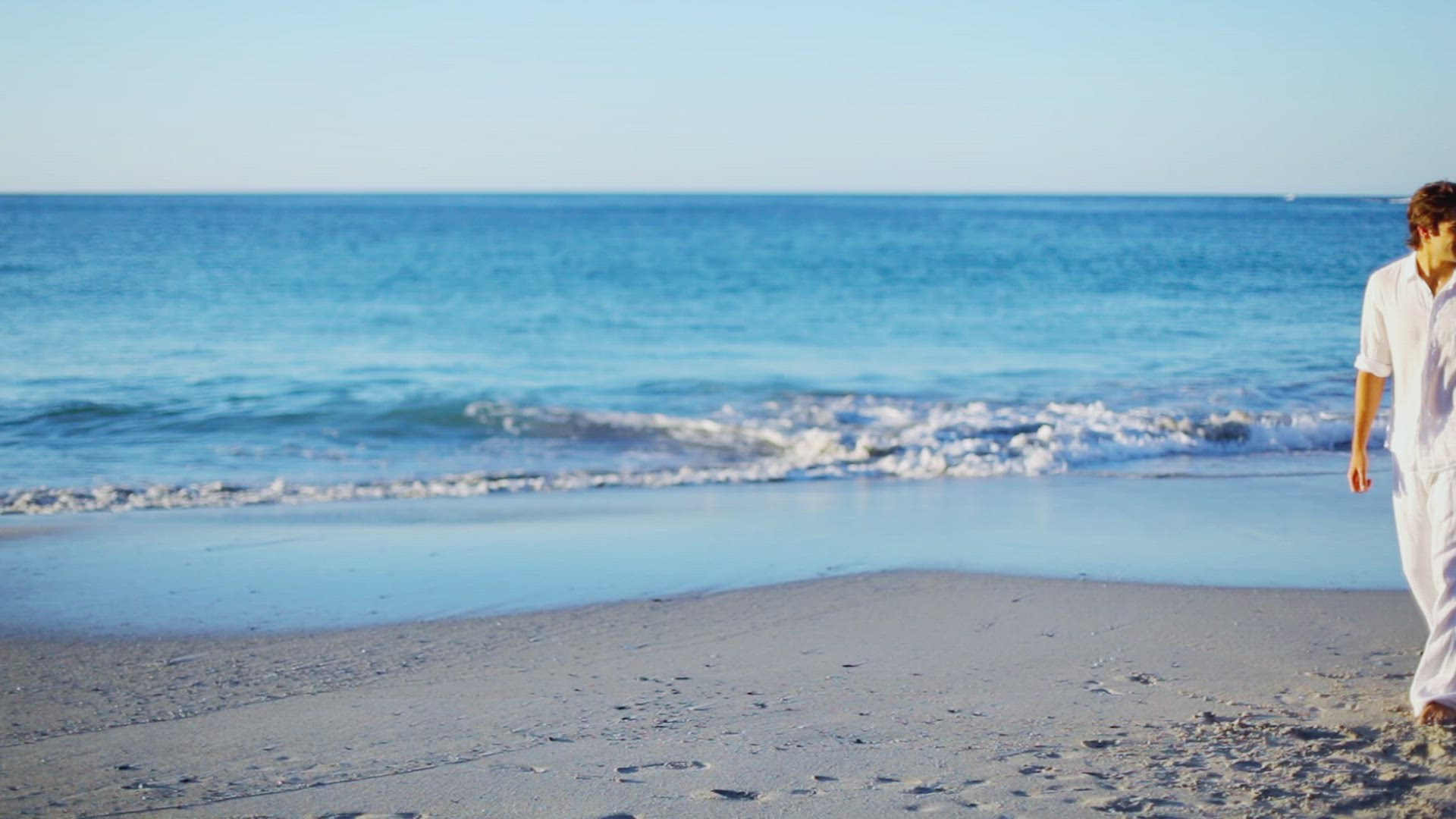627323041 / Couple / Honeymoon / Beach
