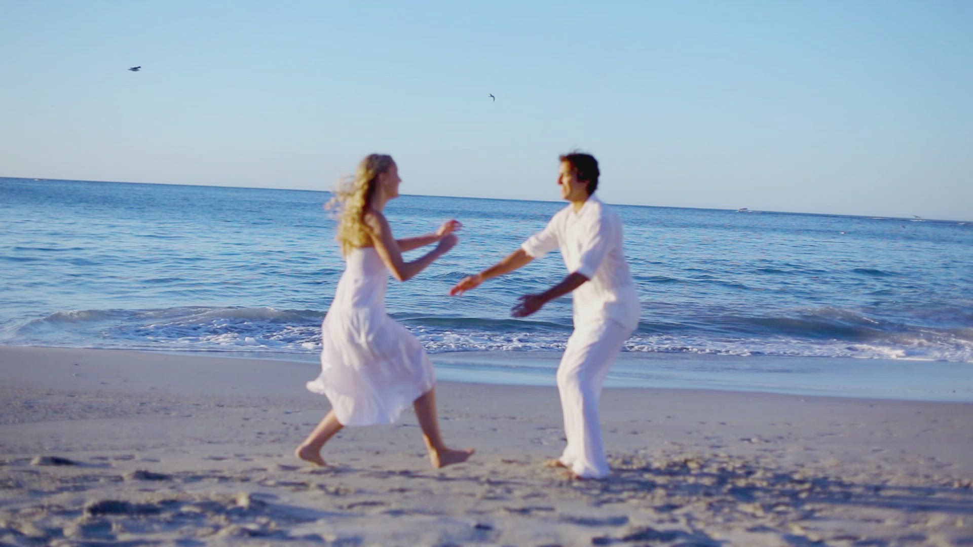 578431741 / Couple / Honeymoon / Beach