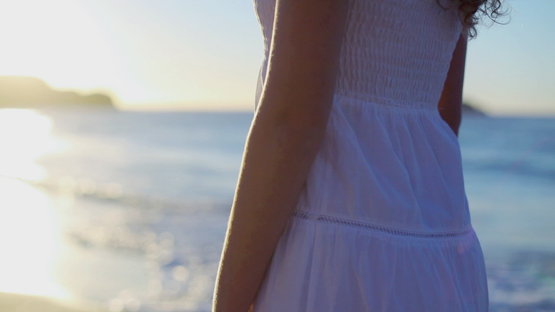 319807686 / Couple / Honeymoon / Beach