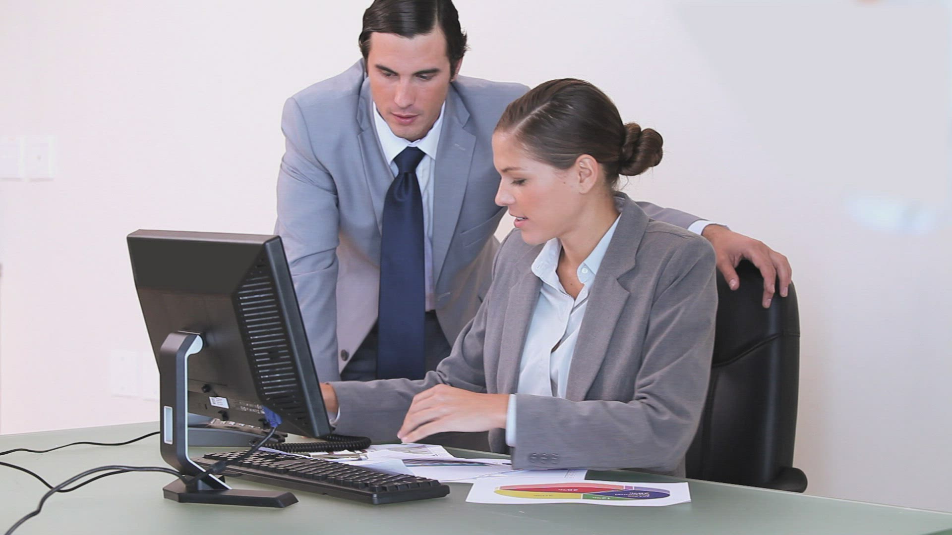 834270251 / Conversing / Businesswoman / Discussing
