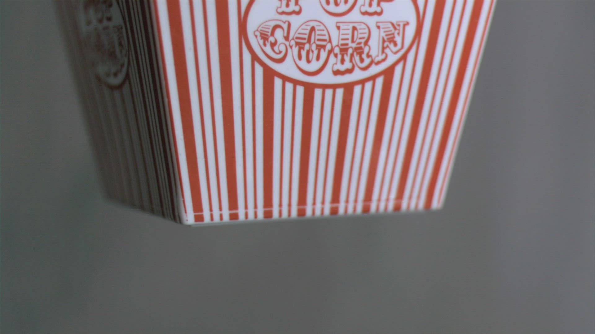 539718344 / Falling / Text / 3D Glasses