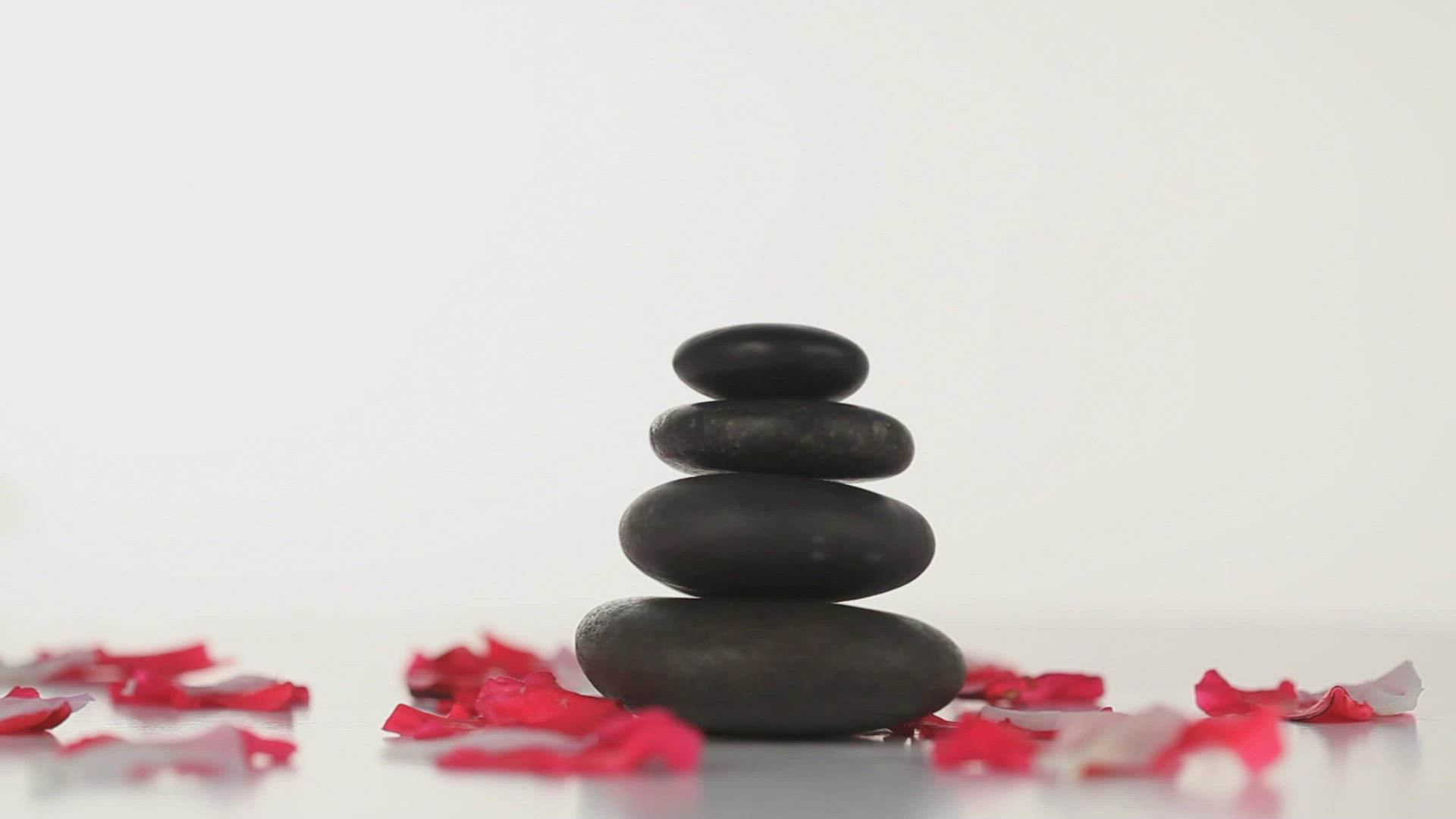 682343722 / Spa / Skincare / Aromatherapy