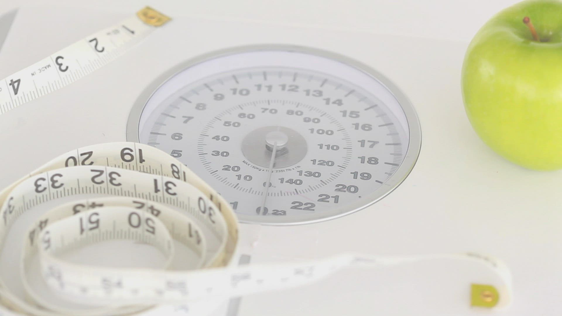 340513697 / Apple / Tape Measure / Diet